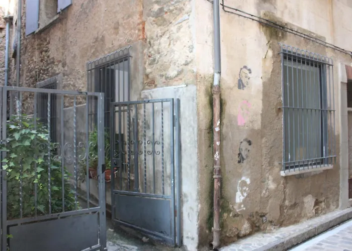 La Galerie D'art Homestay